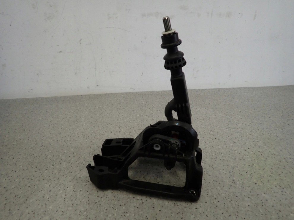 TOYOTA AVENSIS T25 2.2D 03-08 DŹWIGNIA ZMIANY BIEGÓW LEWAREK 2/3