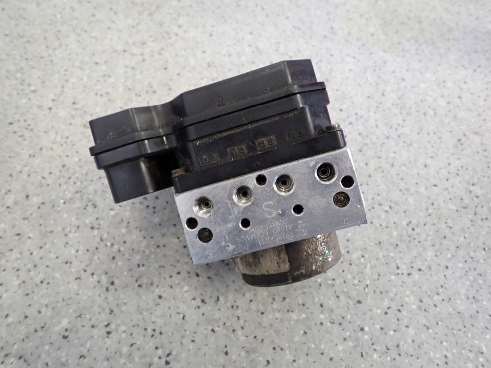 NISSAN XTRAIL T30 2.2DCI 01- POMPA ABSU MA98000 3/6