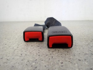 MITSUBISHI ASX 10-16 ZAPINKA PASA TYLNA PRAWA ŚRODKOWA