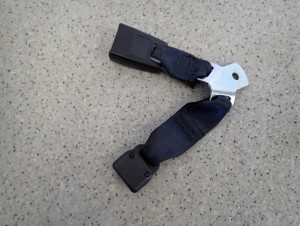 MITSUBISHI ASX 10-16 ZAPINKA PASA TYLNA LEWA 3/4 MINIATURA