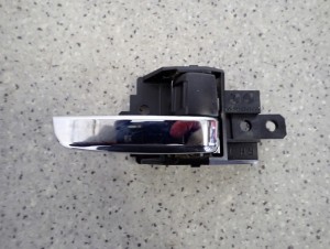 MITSUBISHI ASX 10-16 KLAMKA WEWNĘTRZNA PRZEDNIA PRAWA