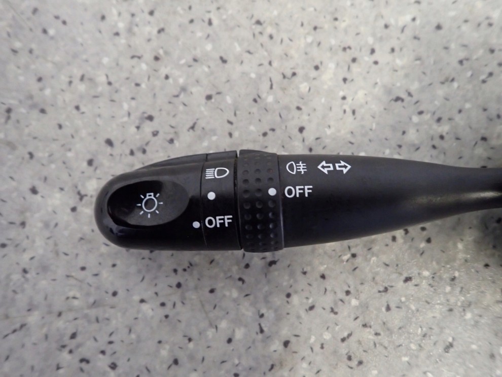 SUZUKI SX4 06-12 PRZEŁĄCZNIK ŚWIATEŁ 2/6