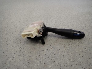 SUZUKI SX4 06-12 PRZEŁĄCZNIK ŚWIATEŁ 5/6 MINIATURA