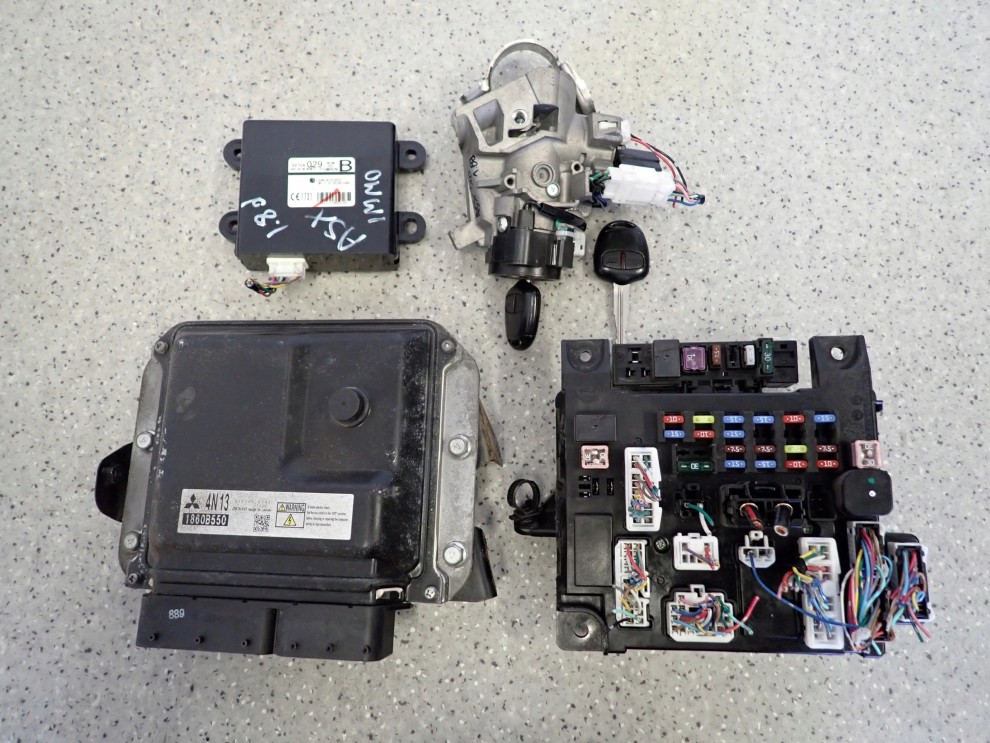 MITSUBISHI ASX 1.8 DID 10-16 ZESTAW STARTOWY KOMPUTER STACYJKA 1/8