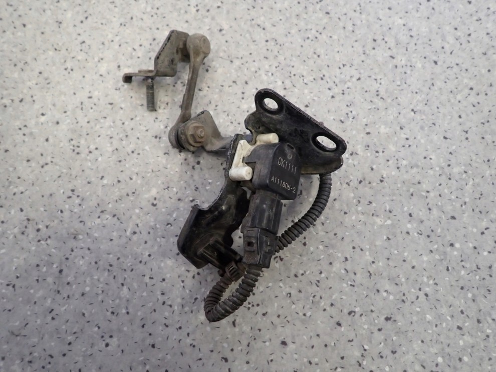 MITSUBISHI ASX 10-16 CZUJNIK POZIOMOWANIA XENONU PRZEDNI 1/5