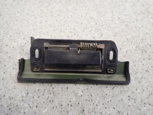 NISSAN ALMERA N16 00- KLAMKA TYLNA KLAPY BAGAŻNIKA