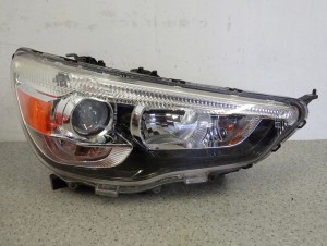MITSUBISHI ASX 10-16 LAMPA PRZEDNIA PRAWA REFLEKTOR XENON EUROPA