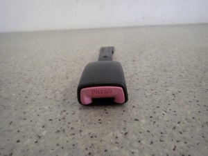 SUZUKI SX4 06-13 SEDICI ZAPINKA PASA BEZPIECZEŃSTWA PRZÓD PRAWA 2/3 MINIATURA