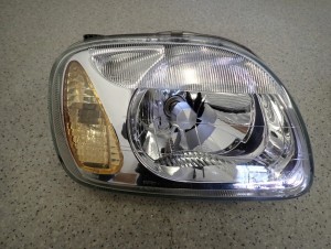 NISSAN MICRA K11 00-02 REFLEKTOR LEWY LAMPA PRZEDNIA PRAWA