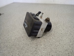 SUZUKI GRAND VITARA II 1.9d POMPA ABS 65j9 3/8 MINIATURA