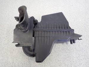 SUZUKI SPLASH 1.3 DDIS 08-11 OBUDOWA FILTRA POWIETRZA