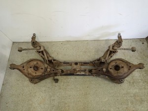 MAZDA 6 02-07 BELKA TYLNEGO ZAWIESZENIA 10/15 MINIATURA