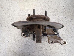 MITSUBISHI ASX 1.8 DID 10-16 ZWROTNICA PRZEDNIA LEWA 3/4 MINIATURA