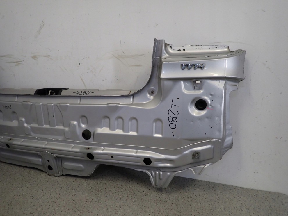 TOYOTA YARIS I 99-05 PAS TYLNY 199 3/6