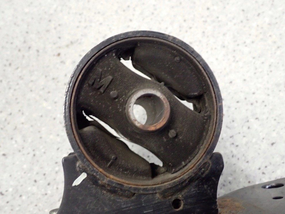 MITSUBISHI ASX 1.8 DID 10- BELKA WZDŁUŻNA SILNIKA 7/9