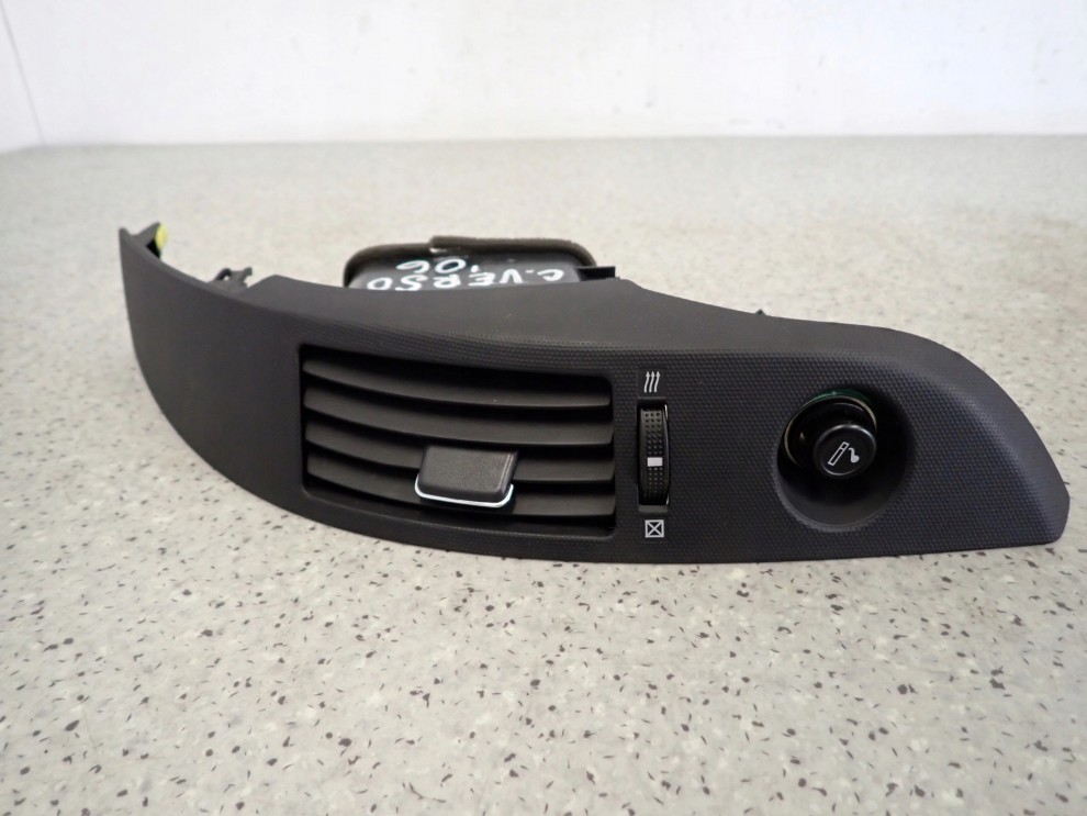 COROLLA VERSO 04-08 KRATKA NAWIEWU GNIAZDO ZAPALNICZKI 1/7