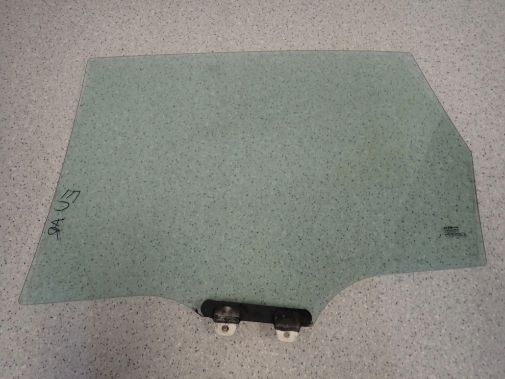 HONDA CIVIC 5D EU VII 01-05 SZYBA TYLNA PRAWA 3/3