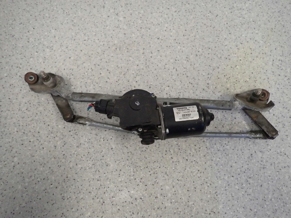 TOYOTA COROLLA VERSO 04- MECHANIZM SILNICZEK WYCIERACZEK PRZEDNICH KOMPLET 1/8