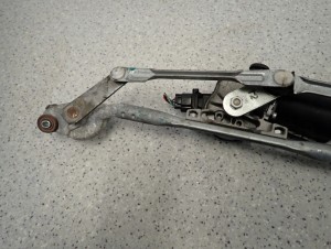 TOYOTA COROLLA VERSO 04- MECHANIZM SILNICZEK WYCIERACZEK PRZEDNICH KOMPLET 7/8 MINIATURA