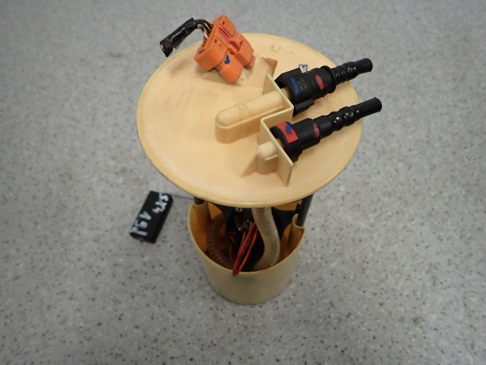 SUZUKI SX4 1.9 DIESEL 06-13 CZUJNIK POZIOMU PALIWA POMPA 3/5