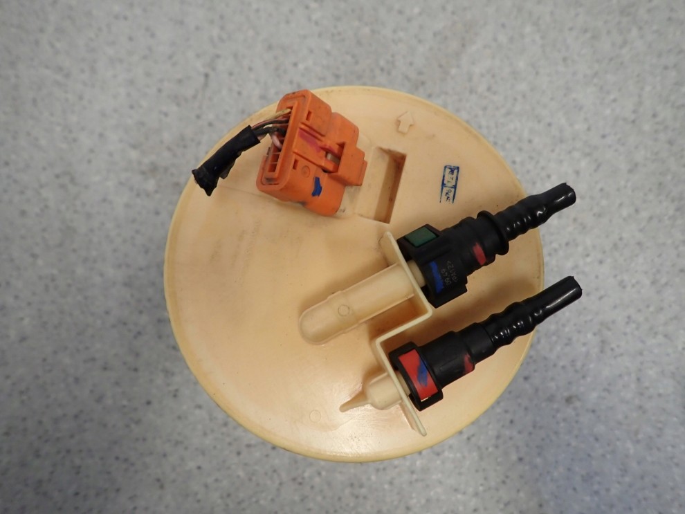 SUZUKI SX4 1.9 DIESEL 06-13 CZUJNIK POZIOMU PALIWA POMPA 4/5