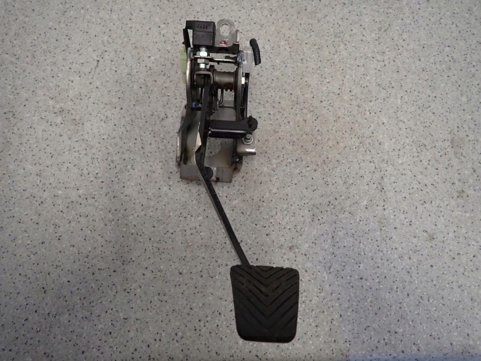 KIA CEED 07-11 PEDAŁ SPRZĘGŁA 3/5
