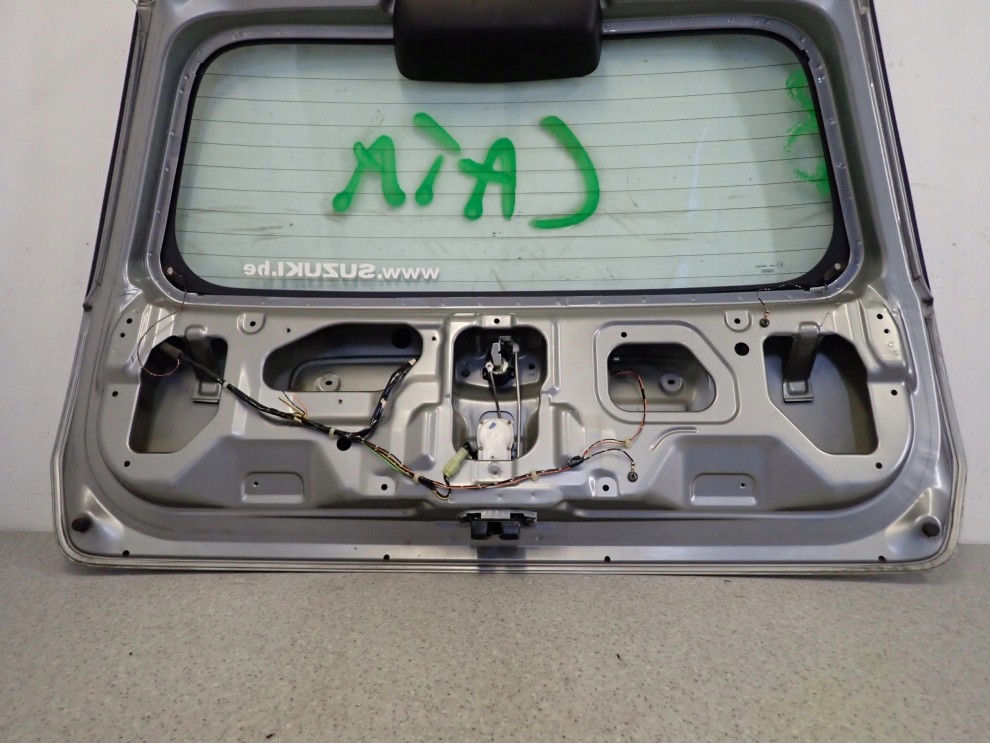 SUZUKI IGNIS II 04-07 KLAPA BAGAŻNIKA SZYBA TYLNA ZU1 10/12