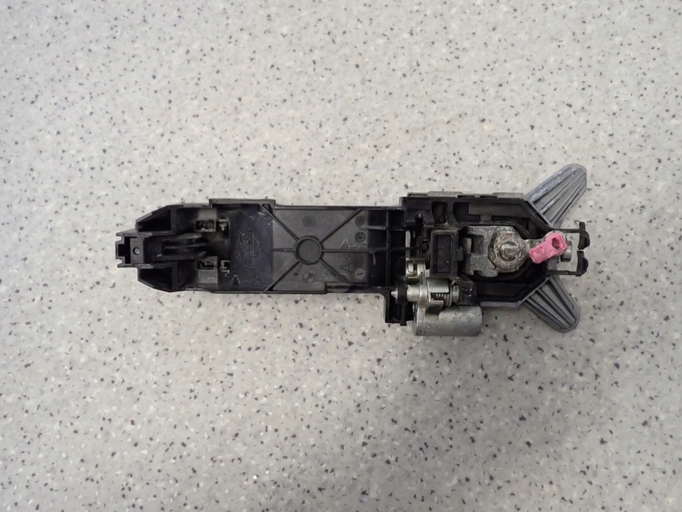 NISSAN NOTE E11 06-12 KLAMKA DRZWI PRZEDNIA LEWA 8/10