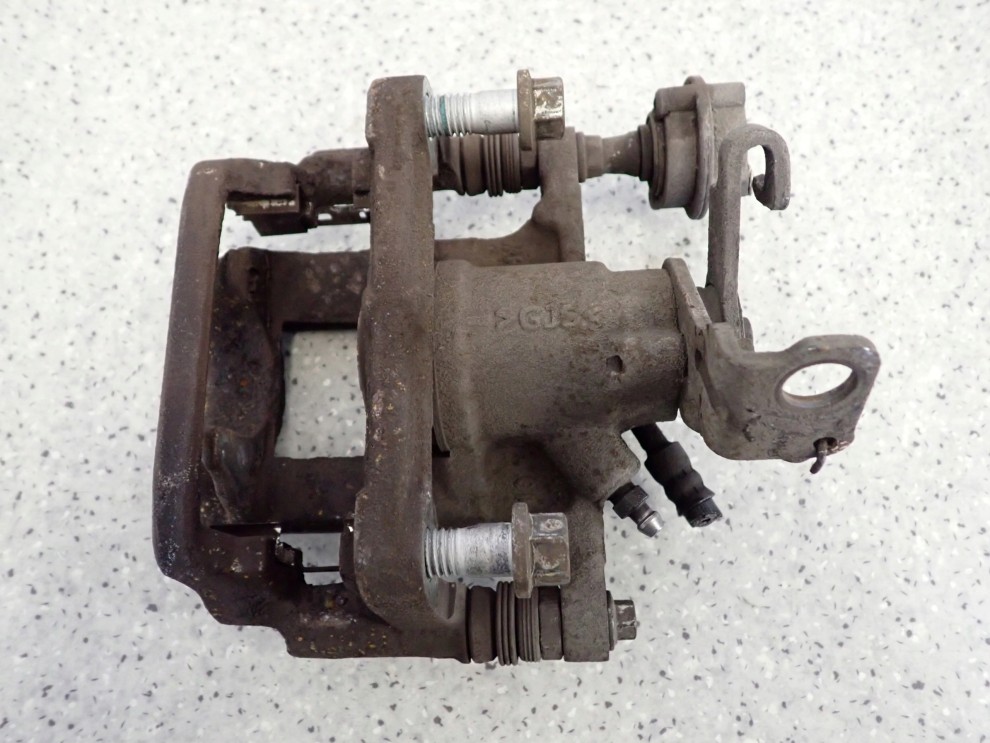 CHEVROLET ORLANDO 1.4i 10- ZACISK TYLNY LEWY 2/3