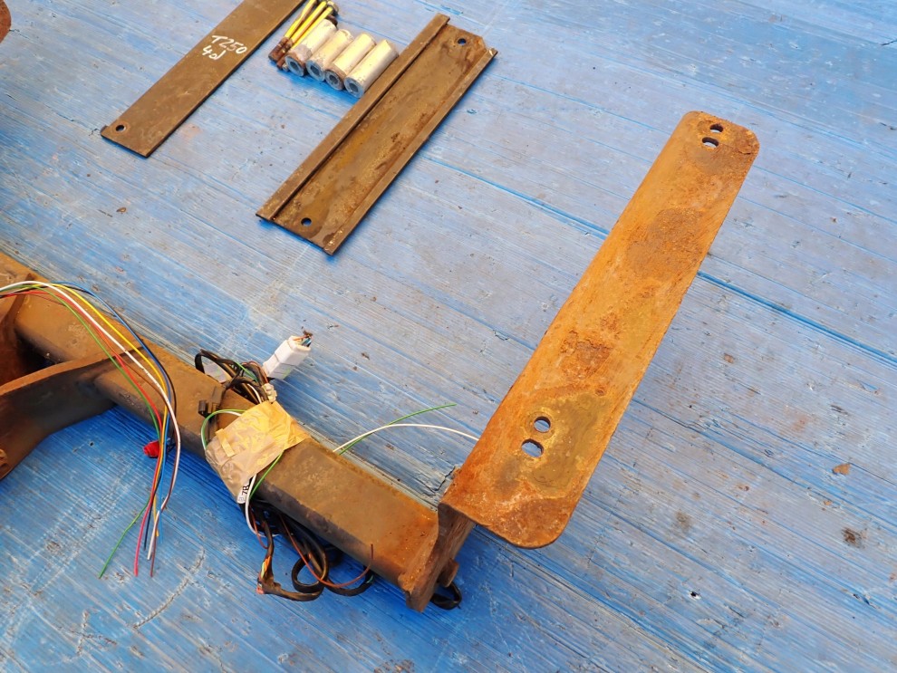 CHEVROLET AVEO SEDAN T250 07- HAK HOLOWNICZY 3/9