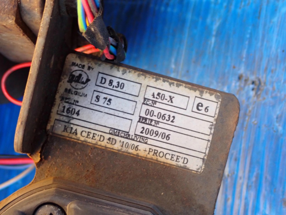 KIA CEED HATCHBACK I 06- HAK HOLOWNICZY 4/8