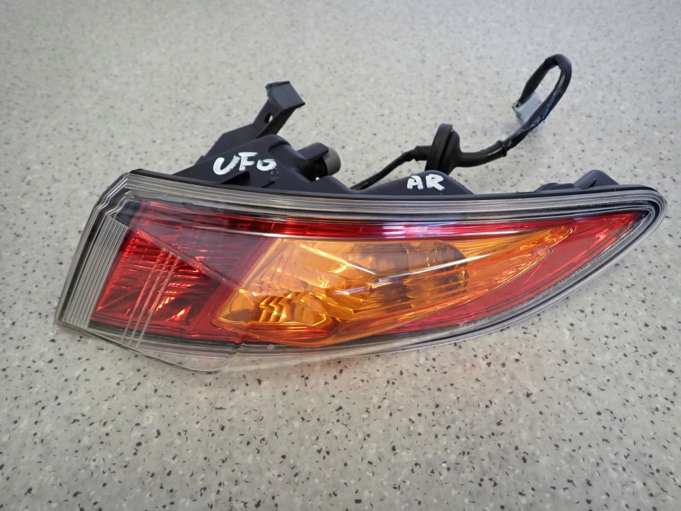HONDA CIVIC UFO VIII 06-09 LAMPA TYLNA PRAWA ZEWNĘTRZNA 1/5