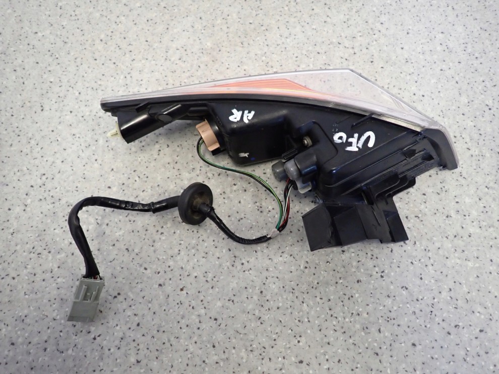 HONDA CIVIC UFO VIII 06-09 LAMPA TYLNA PRAWA ZEWNĘTRZNA 3/5