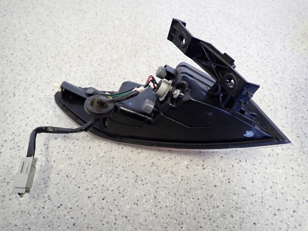 HONDA CIVIC UFO VIII 06-09 LAMPA TYLNA PRAWA ZEWNĘTRZNA 4/5