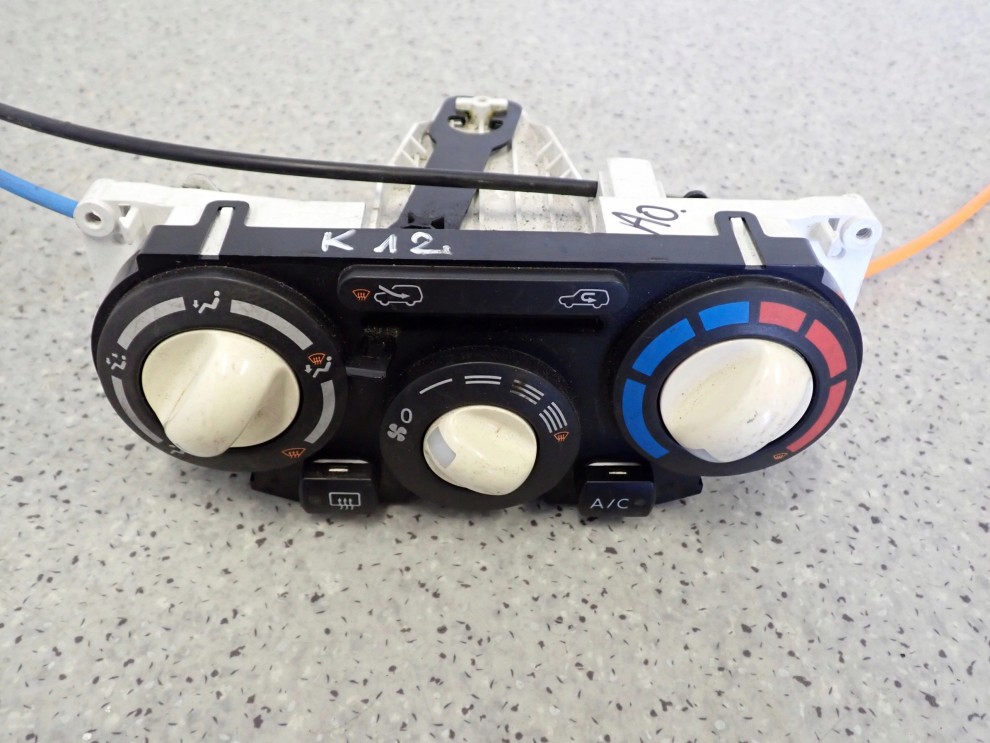 NISSAN MICRA K12 02-09 PANEL STEROWANIA NAWIEWEM 2/5