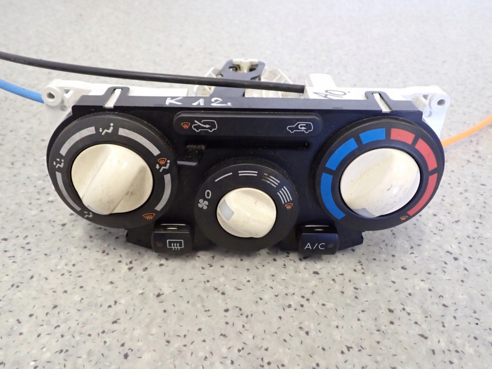 NISSAN MICRA K12 02-09 PANEL STEROWANIA NAWIEWEM 3/5