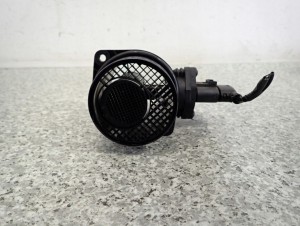 MITSUBISHI GRANDIS 2.0 DID 03-10 PRZEPŁYWOMIERZ POWIETRZA 2/4 MINIATURA