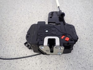 HYUNDAI IX20 HB 5D 09- ZAMEK DRZWI TYLNY LEWY 4 PIN 7/7 MINIATURA