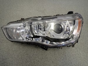 MITSUBISHI OUTLANDER II 10-12 REFLEKTOR LAMPA PRZEDNIA LEWA XENON EUROPA