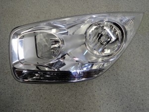 KIA VENGA 09- LAMPA PRZEDNIA LEWA