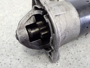 SUZUKI SX4 SEDICI 06- 1.9 DDIS DIESEL ROZRUSZNIK 2/3 MINIATURA