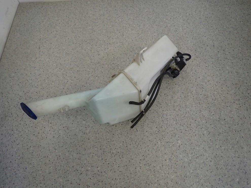 HYUNDAI IX20 09- ZBIORNICZEK SPRYSKIWACZY SPRYSKU 4/6