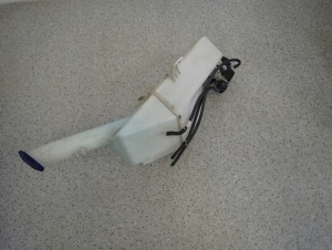 HYUNDAI IX20 09- ZBIORNICZEK SPRYSKIWACZY SPRYSKU 5/6 MINIATURA