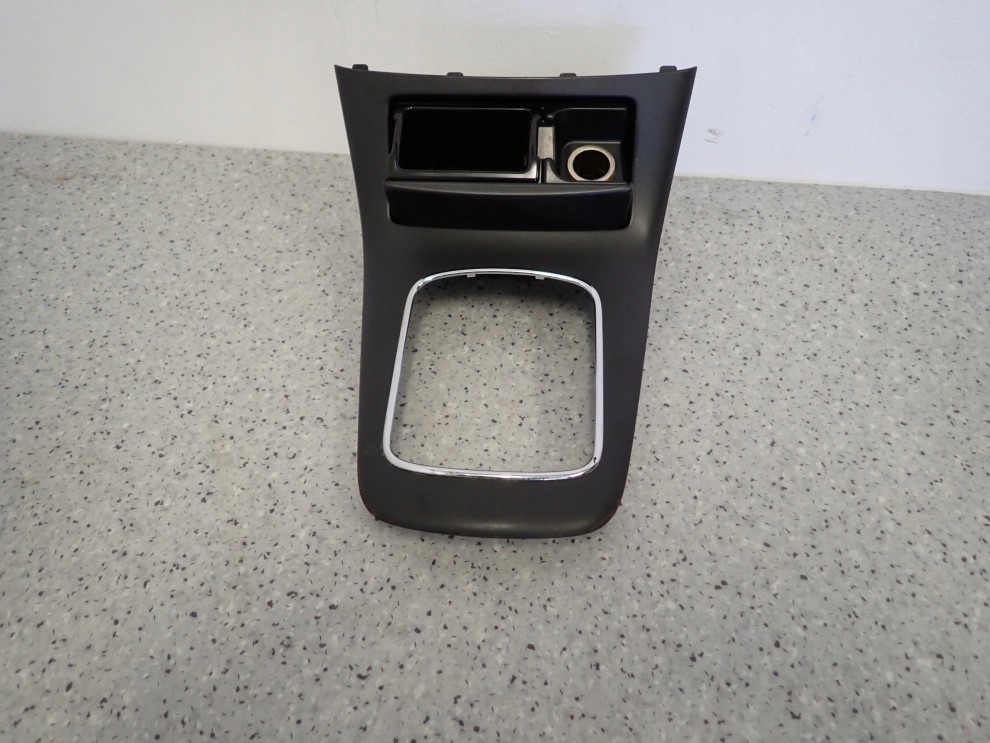 TOYOTA AVENSIS T25 06-08 POPIELNICZKA RAMKA KONSOLKA 5/9