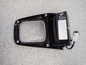 TOYOTA AVENSIS T25 06-08 POPIELNICZKA RAMKA KONSOLKA 7/9 MINIATURA