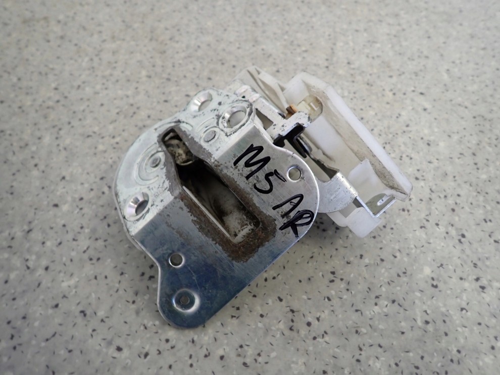 MAZDA5 MAZDA 5 06- ZAMEK DRZWI TYLNY PRAWY 2/5