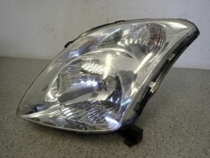 SUZUKI SWIFT 05-09 REFLEKTOR LEWY LAMPA PRZEDNIA LEWA 4/9 MINIATURA