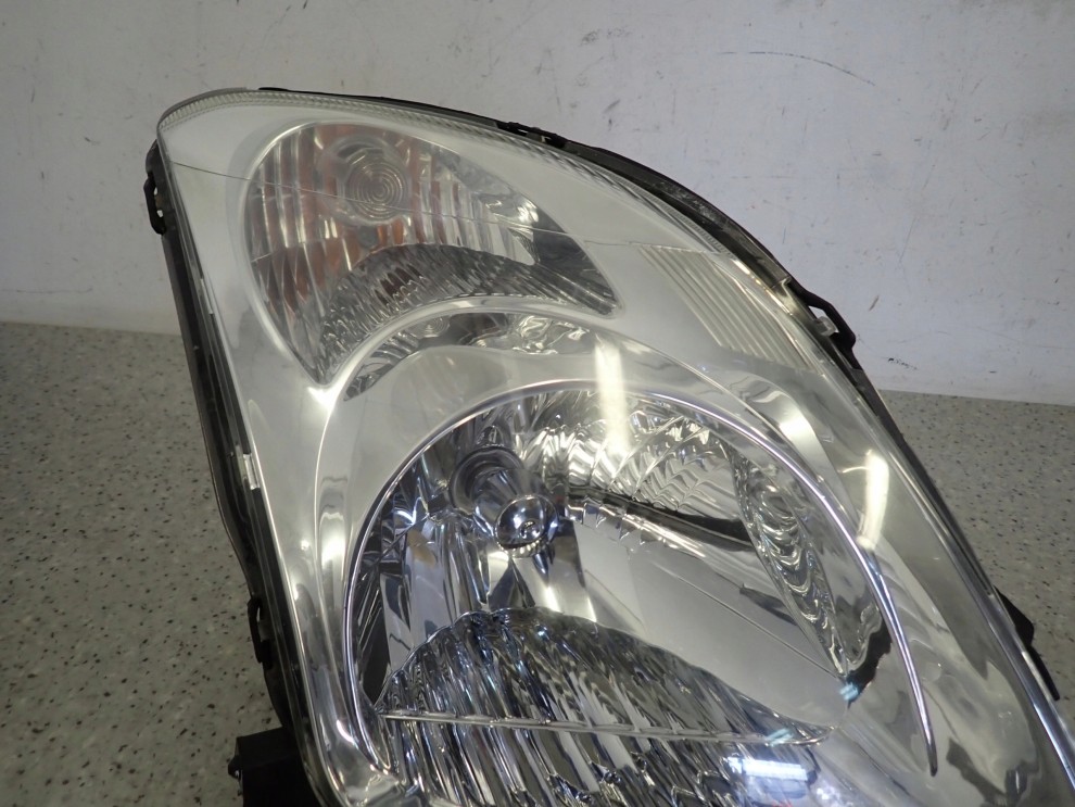 SUZUKI SWIFT 05-09 REFLEKTOR PRAWY LAMPA PRZEDNIA PRAWA 3/9