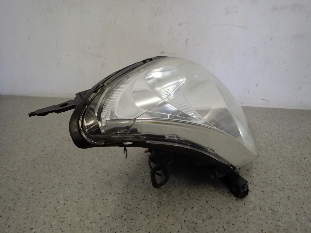 SUZUKI SWIFT 05-09 REFLEKTOR PRAWY LAMPA PRZEDNIA PRAWA 5/9