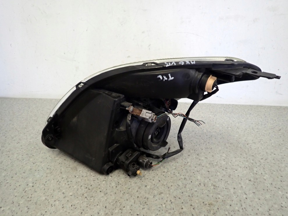 SUZUKI SWIFT 05-09 REFLEKTOR PRAWY LAMPA PRZEDNIA PRAWA 8/9